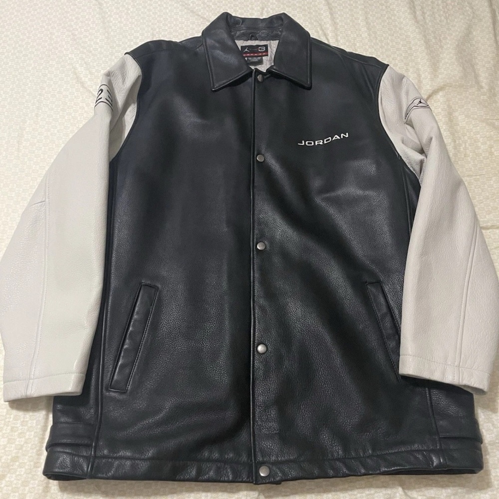 Jordan “two3” vintage leather black/white bomber jacket (yr.2000)